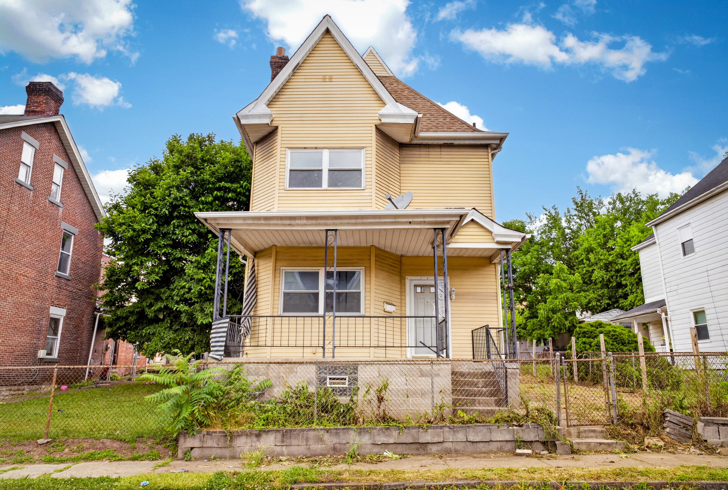 Updated 4 bedroom Pittsburgh investment property with renovated kitchen and recent interior updates